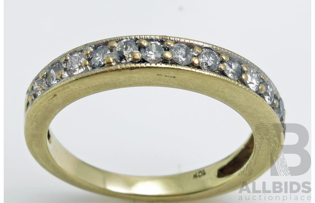 15 Stone DIAMOND Ring - 10ct Gold