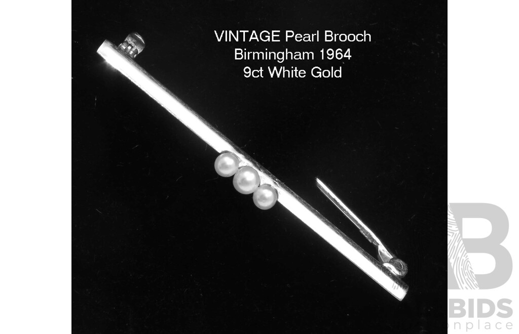 VINTAGE 9ct White Gold Pearl Brooch