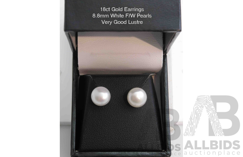 18ct Gold White Pearl Earrings