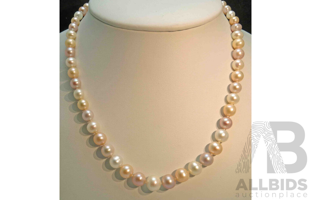 Nice Graduated Pearl Necklace