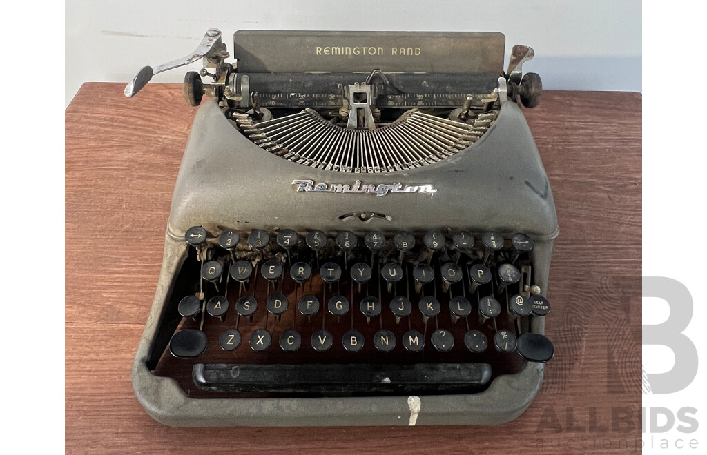 Vintage Remmington Rand Typewriter