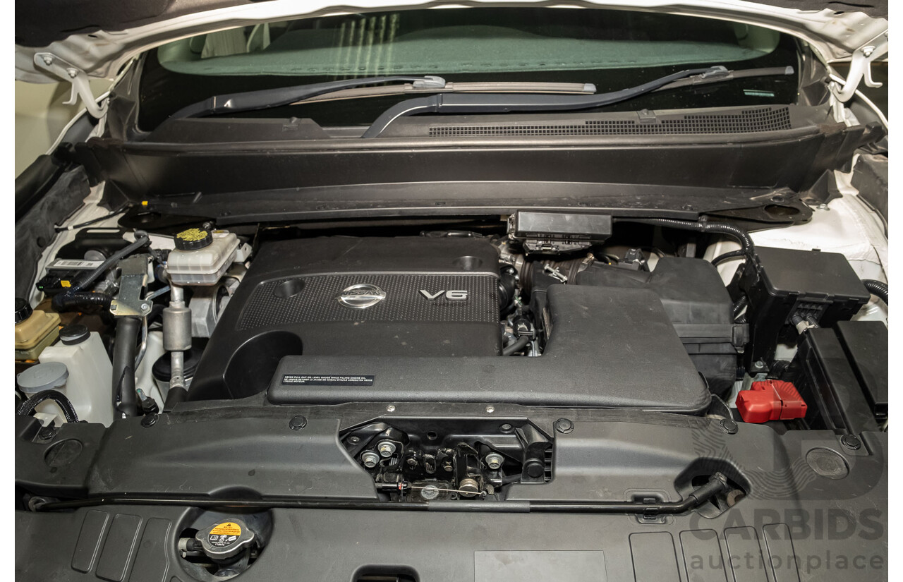 12/2015 Nissan Pathfinder ST-L (4x2) R52 MY15 4d Wagon White 3.5L - 7 Seater