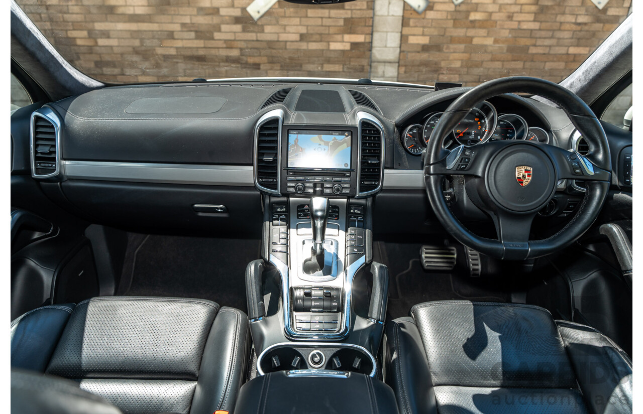 3/2011 Porsche Cayenne Turbo Series 2 (4x4) 4d Wagon White Twin Turbo V8 4.8L
