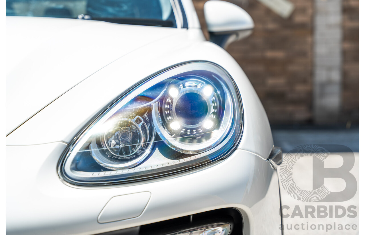 3/2011 Porsche Cayenne Turbo Series 2 (4x4) 4d Wagon White Twin Turbo V8 4.8L
