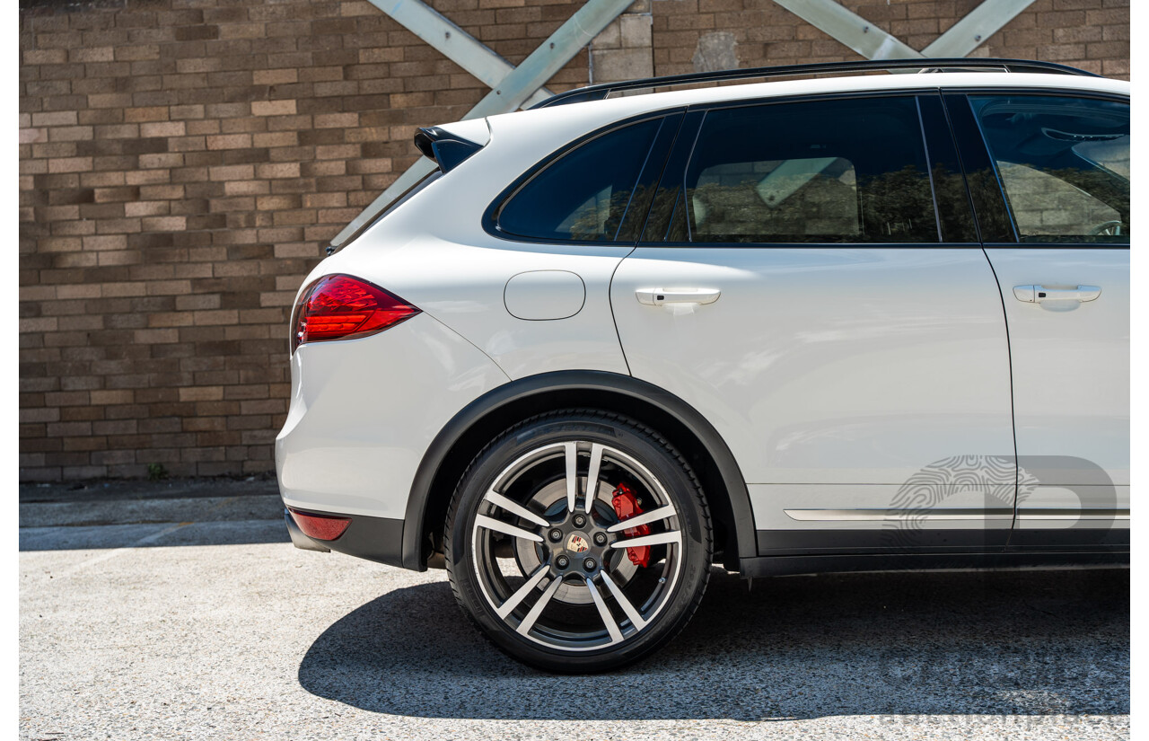 3/2011 Porsche Cayenne Turbo Series 2 (4x4) 4d Wagon White Twin Turbo V8 4.8L