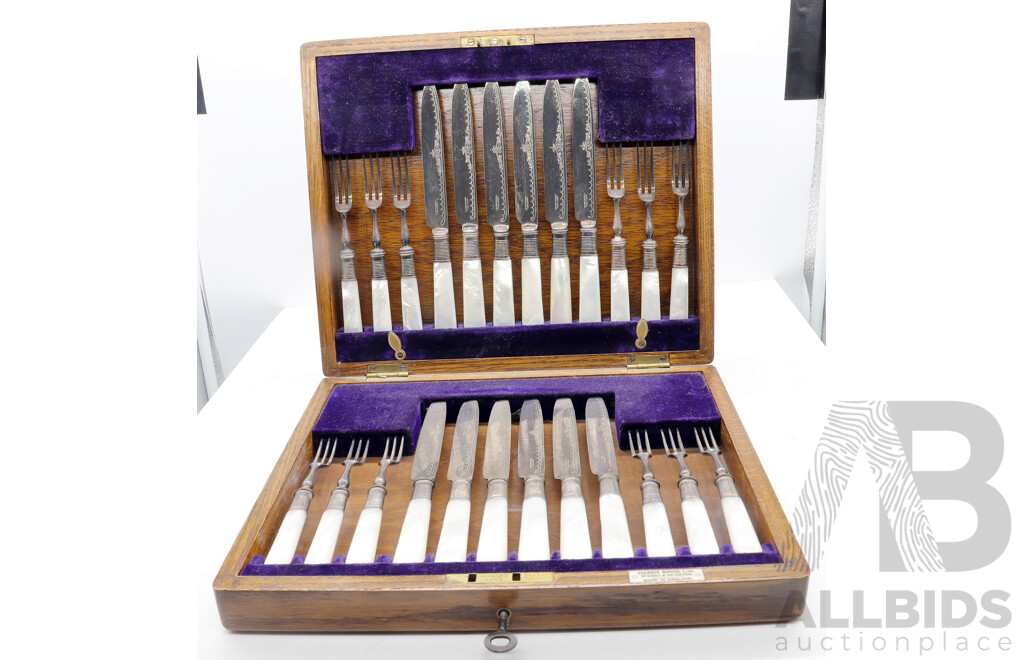 Antique Hardy Brothers 24 Piece Flatwear Set with Pearlescent Handles in Oak Canteen with Lock & Key