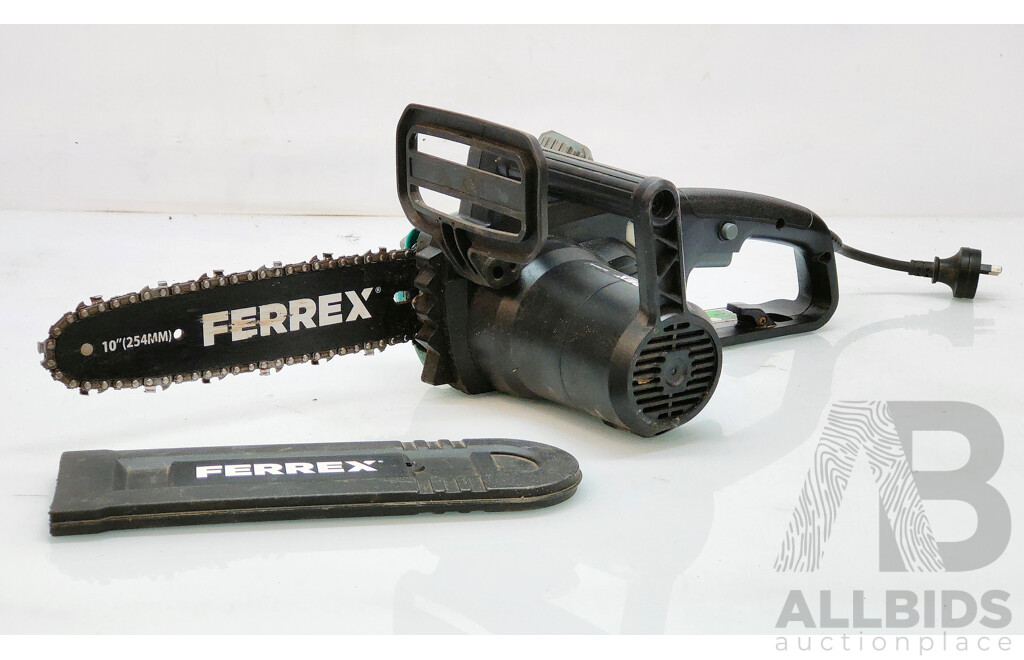 FERREX 2-in-1 1100W Chainsaw with Telescopic Pole