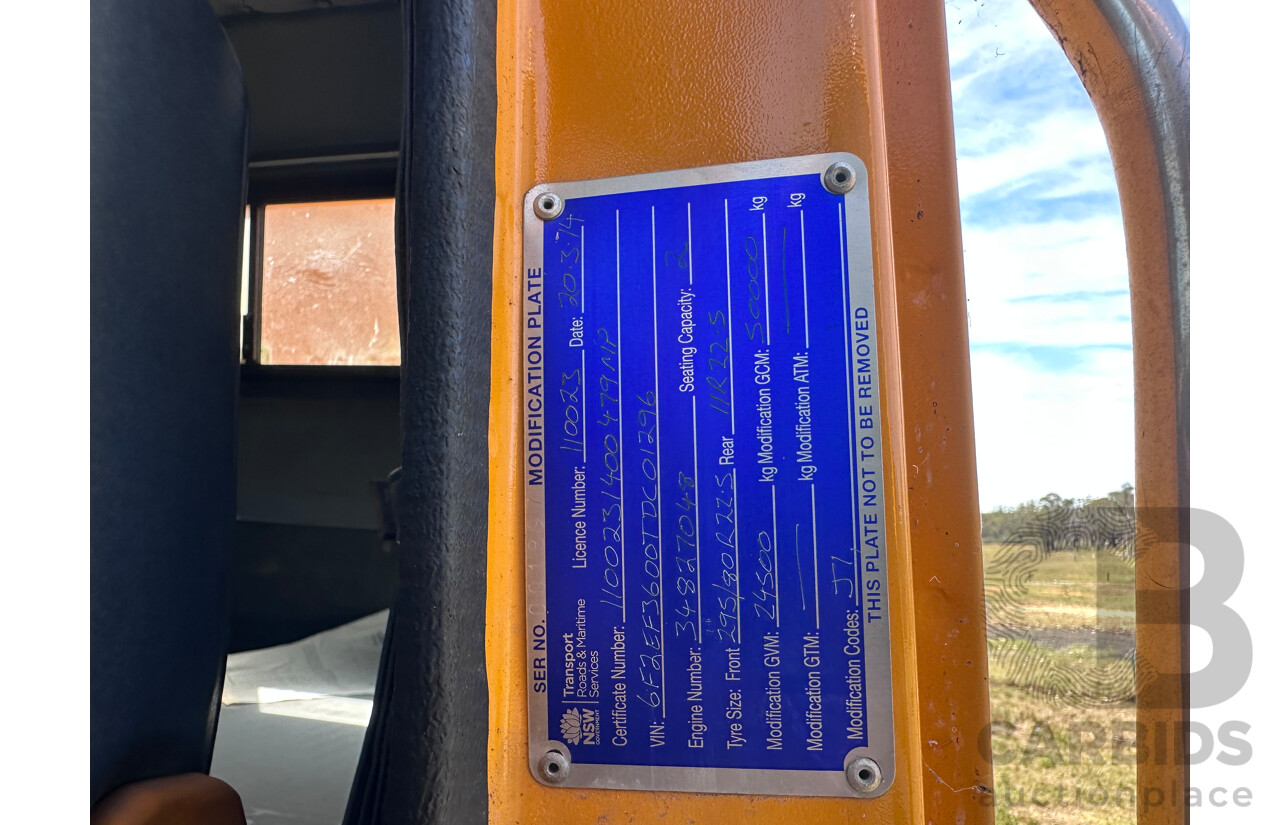 1996 International S Line 2600 400HP 13,000 L Water Tanker
