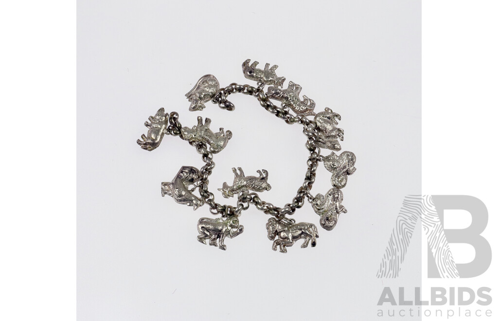 Vintage Silver Belcher Link Bracelet with (12) Flat Backed Animal Charms, 25.69 Grams