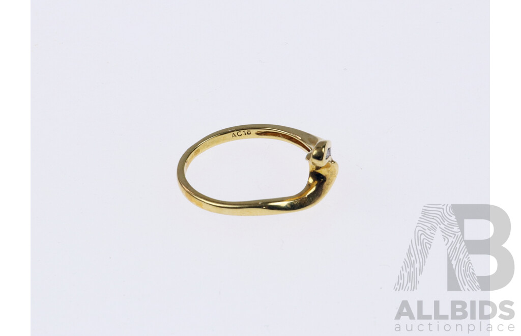 9ct Diamond Set V Ring, Size G, 1.37grams