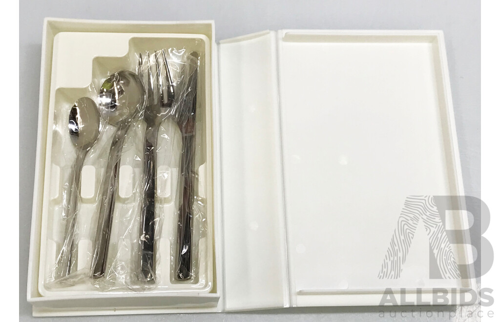 20 Pc Cutlery Set with Four Slot Transportable Compartment