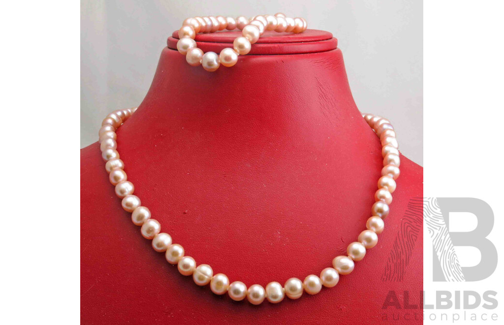 Freshwater Pearl Set of Necklace and Bracelet