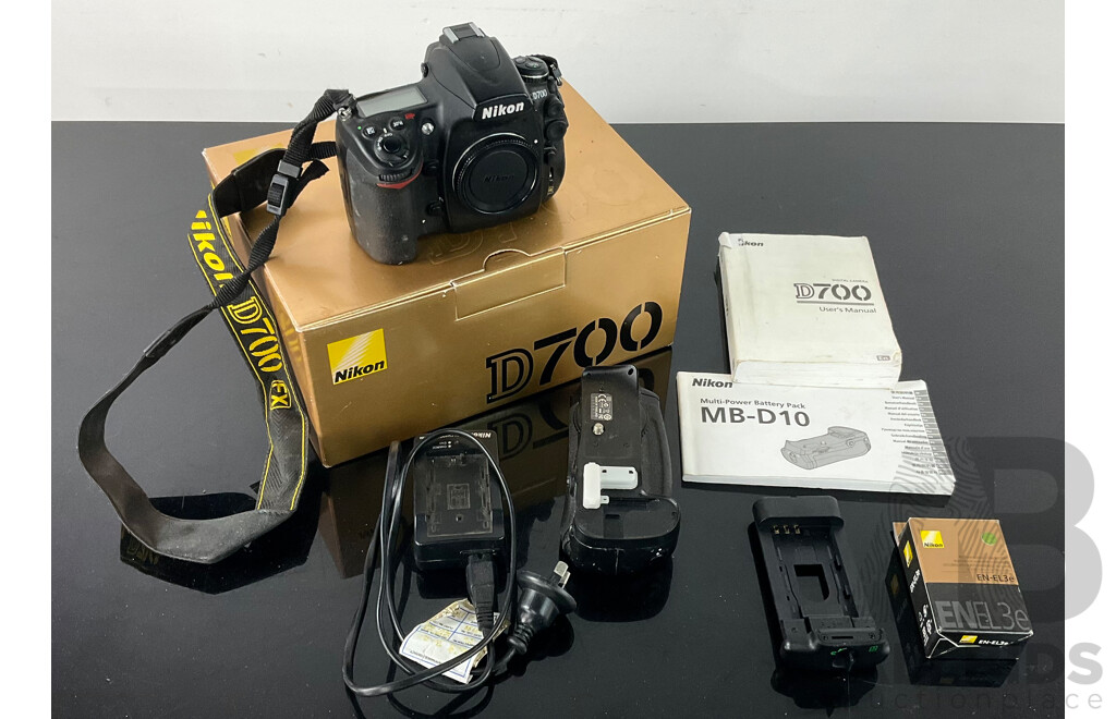 Nikon D700 Camera with Charger