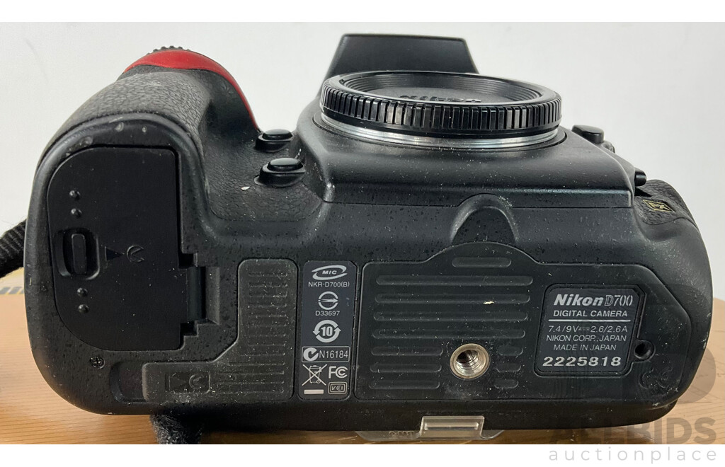 Nikon D700 Camera with Charger