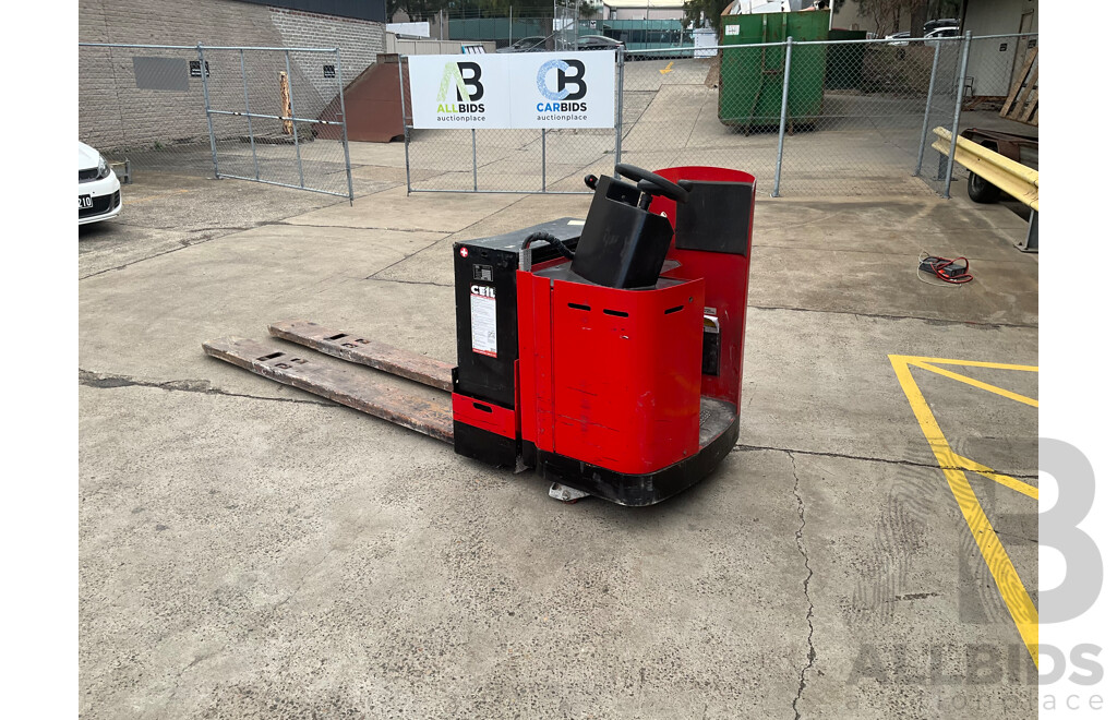 RAYMOND 20 Battery Electric Pallet Truck