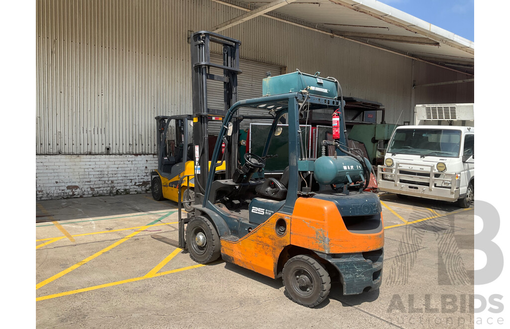 TOYOTA 62-8FD25 (Model E62) Forklift - Flame Proof