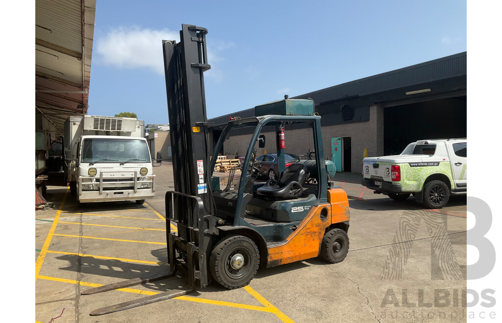 TOYOTA 62-8FD25 (Model E62) Forklift - Flame Proof
