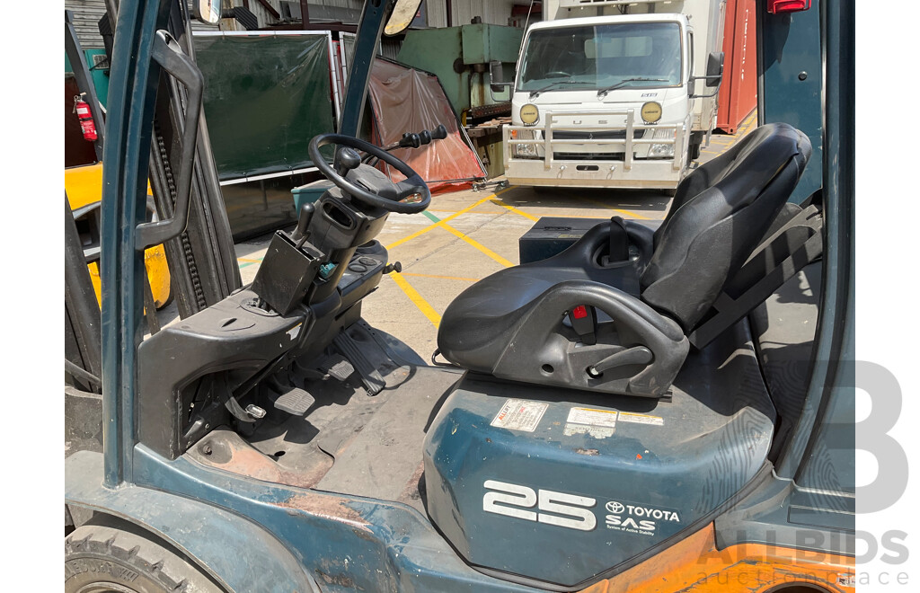 TOYOTA 62-8FD25 (Model E62) Forklift - Flame Proof