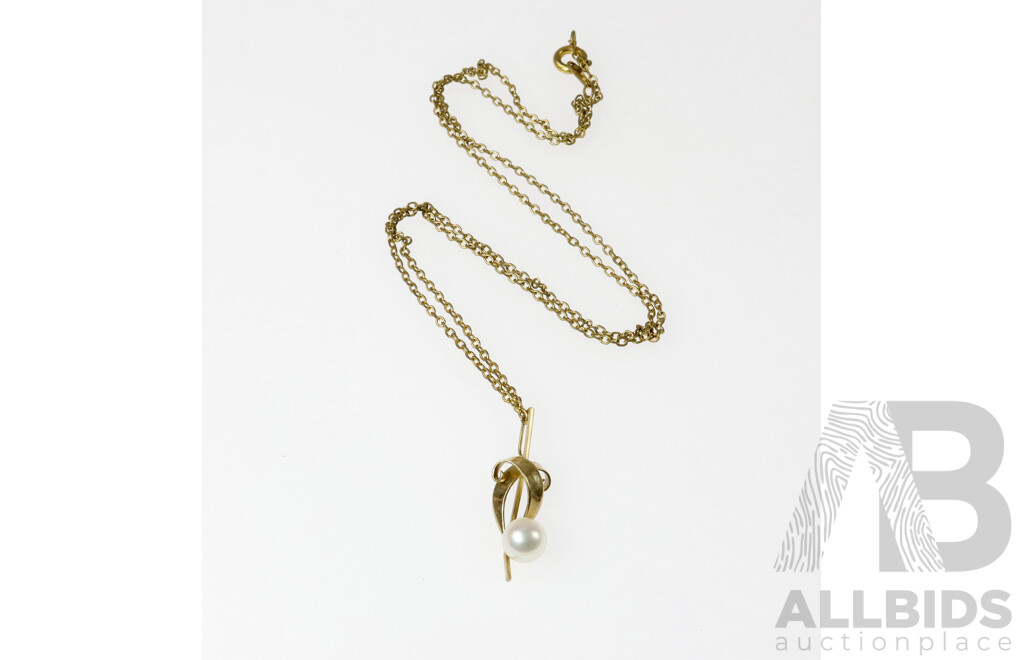 9ct Vintage Akoya Pearl Pendant on Presentation Chain, Pendant Weighs 0.90 Grams, Hallmarked 9ct