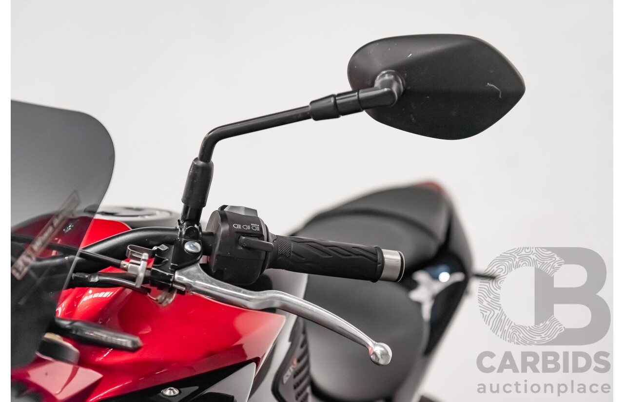 10/2015 Suzuki GSX-S1000 Motorbike 1000cc Glass Sparkle Black/Candy Daring Red