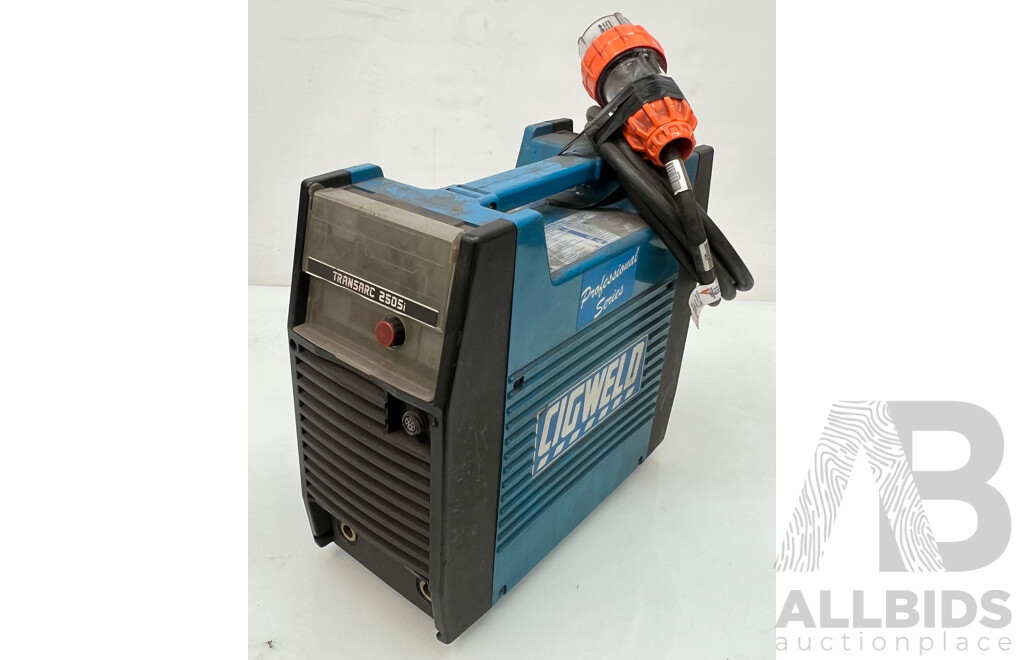 Cigweld Transarc Three Phase 250Si Professional Series Welder