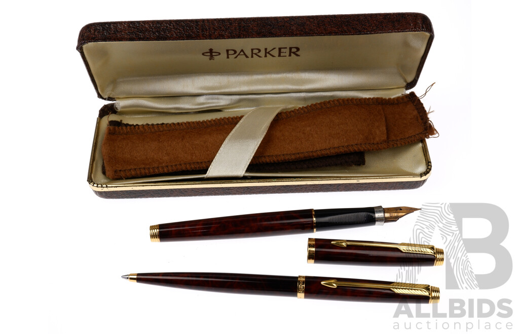A Parker Fountain and Ballpoint Pen Set