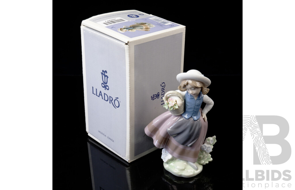 Lladro Porcelain Figure of Girl with FLower Basket in Original Box, Marked to Base