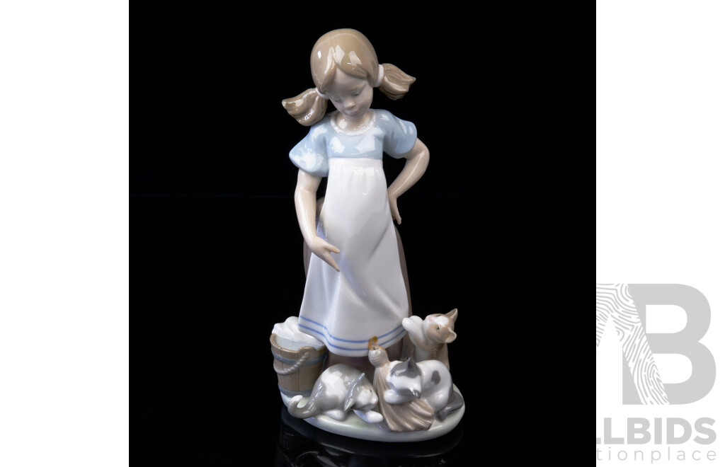 Lladro Porcelain Figure of Girl with Broom and Kittens, Marked to Base