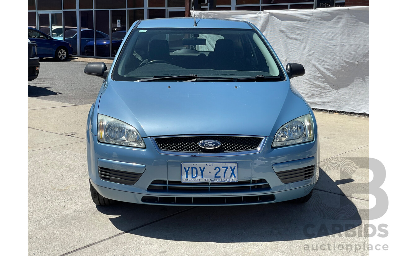 8/2005 Ford Focus CL LS 5d Hatchback Blue 2.0L