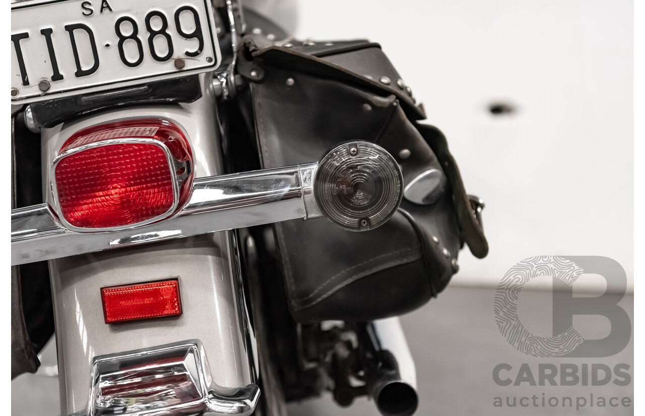 12/1995 Harley Davidson Heritage Softail Classic 1340cc (FLSTC) Vivid Black & Silver/Grey
