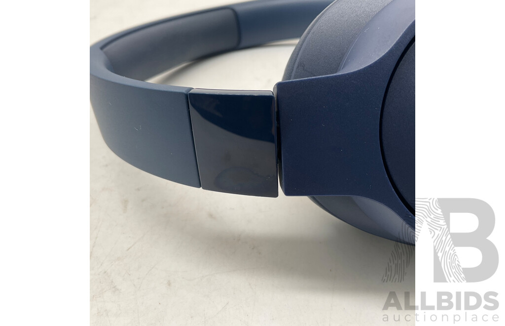 JBL Tune 700BT Wireless Headset (Blue) - ORP $119.95