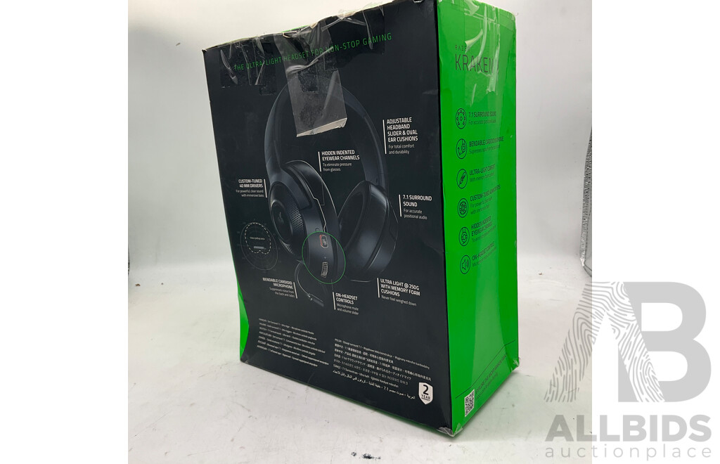 Playmax Essentials Kit for PlayStation 4 & RAZER Kraken X Headset - Lot of 2  - Estimated Total ORP $108.00