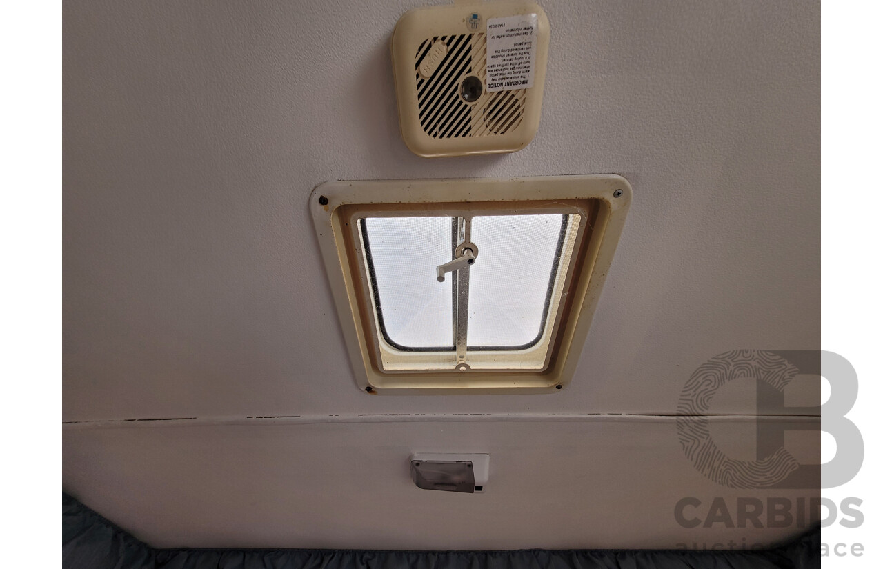 12/2003 Jayco Hawk Caravan Trailer - White