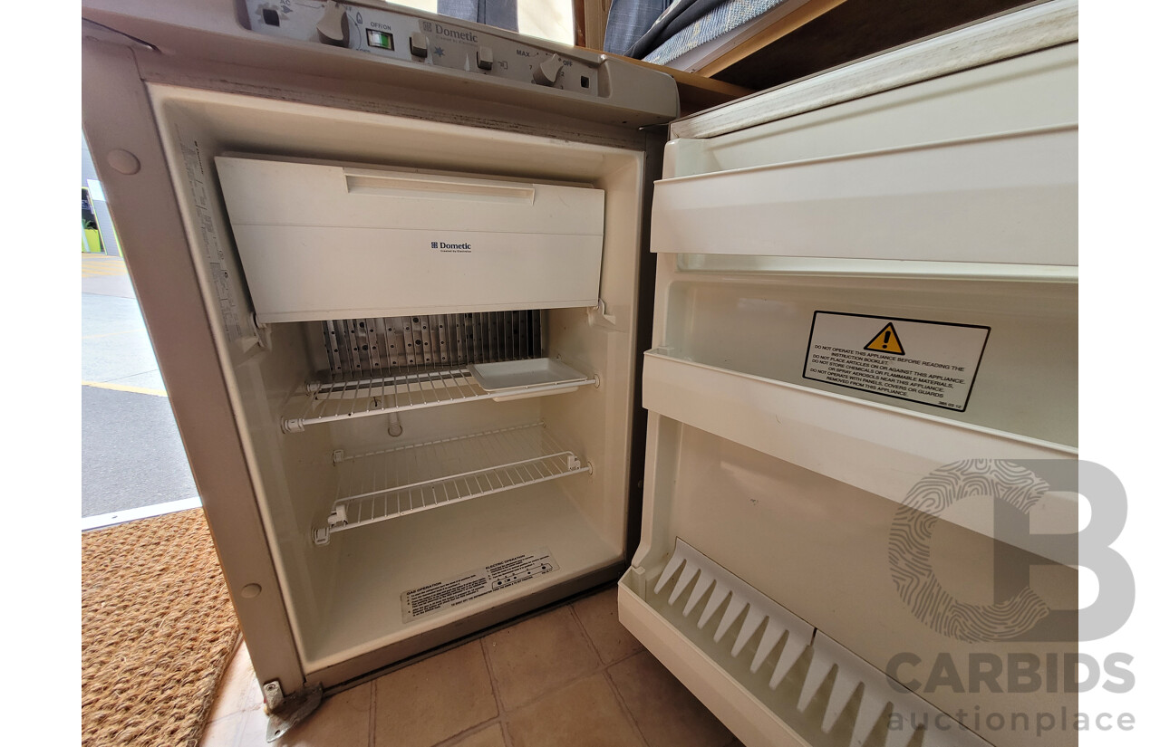 12/2003 Jayco Hawk Caravan Trailer - White