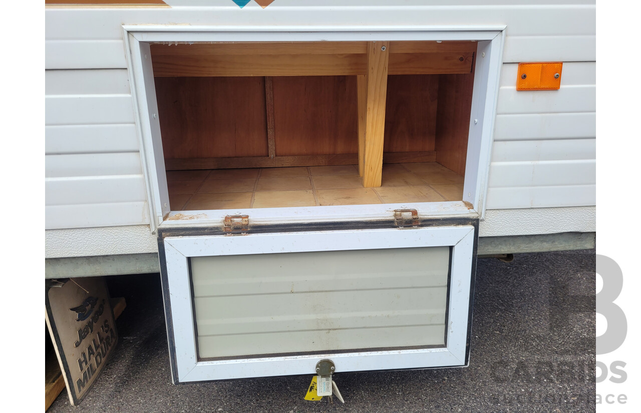 12/2003 Jayco Hawk Caravan Trailer - White