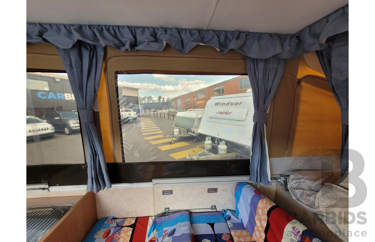 12/2003 Jayco Hawk Caravan Trailer - White