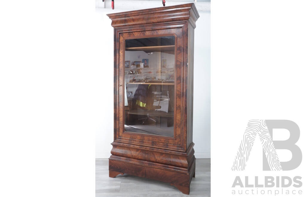 Antique Style Mahogany Veneer Display Cabinet with Two Drawers