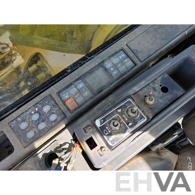 2006 Caterpillar (CAT) 320C 20 Tonne Crawler Hydraulic Excavator Turbo Diesel 138hp - Grey Import