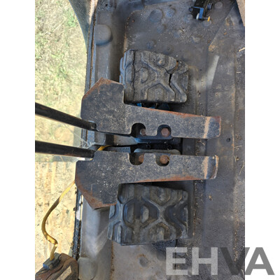 2006 Caterpillar (CAT) 320C 20 Tonne Crawler Hydraulic Excavator Turbo Diesel 138hp - Grey Import
