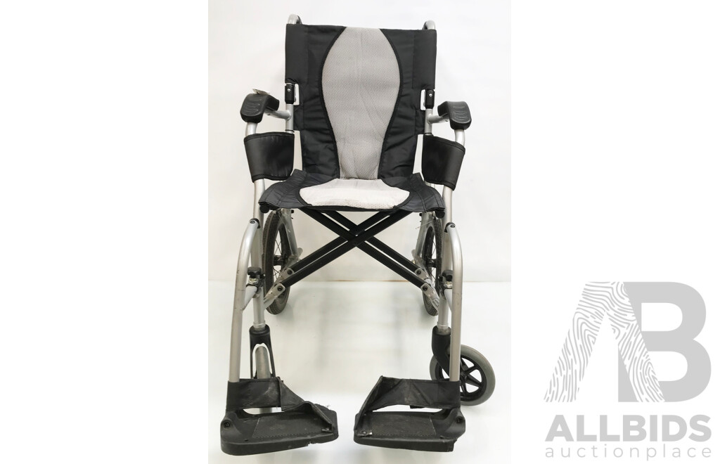 Karma Ergo Lite Deluxe Self Propelled Wheelchair
