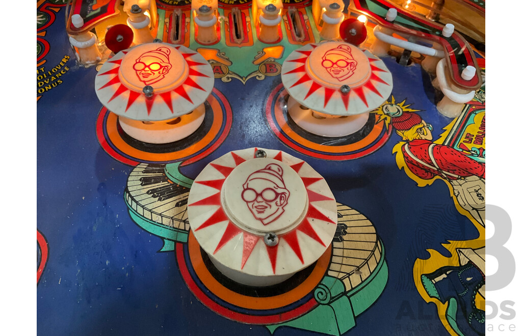 Captain Fantastic 1976 (Bally) Pinball Machine