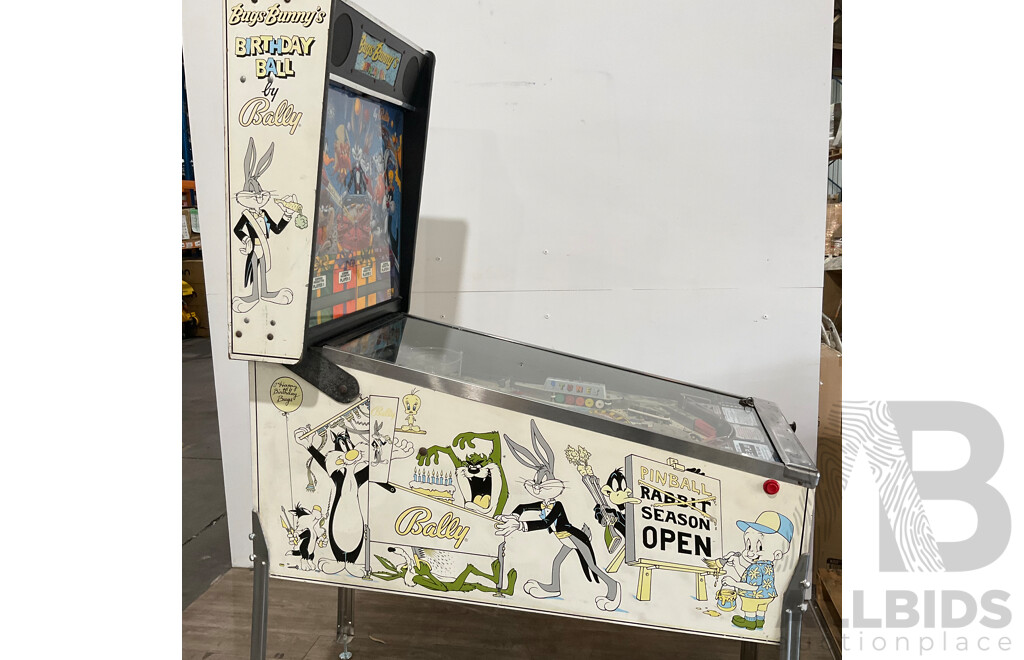 Bugs Bunny's Birthday Ball 1990 (Bally) Pinball Machine