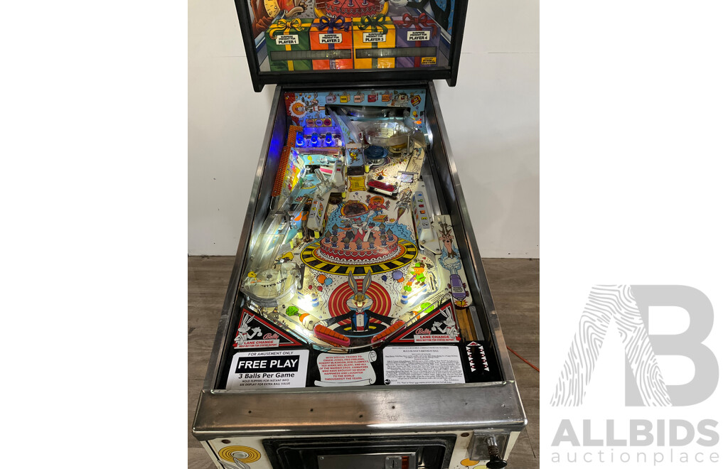 Bugs Bunny's Birthday Ball 1990 (Bally) Pinball Machine