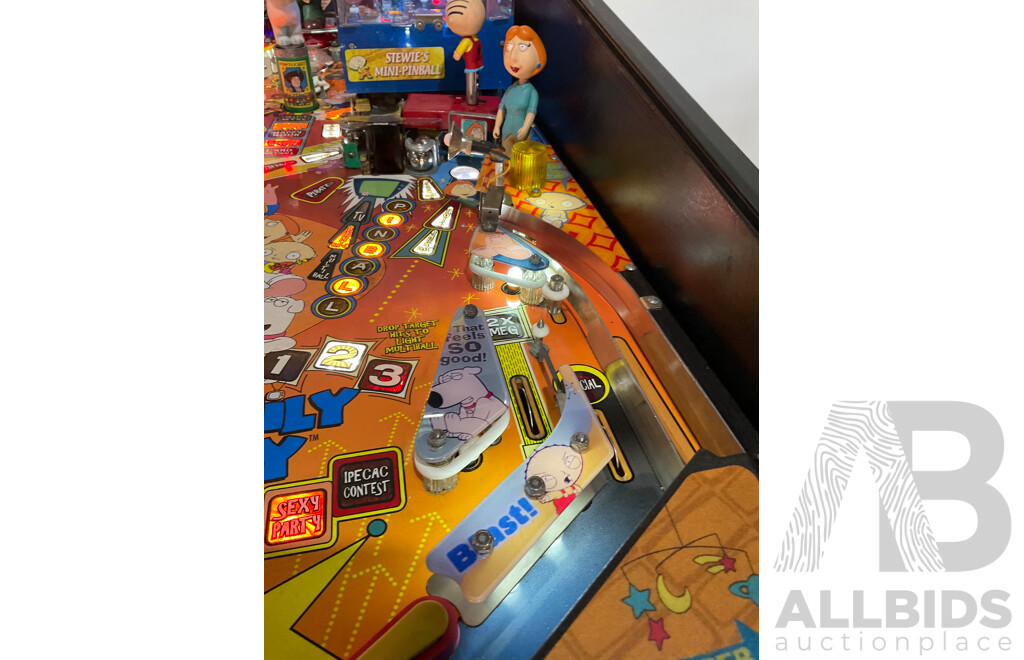 FAMILY GUY (Stern) Pinball Machine