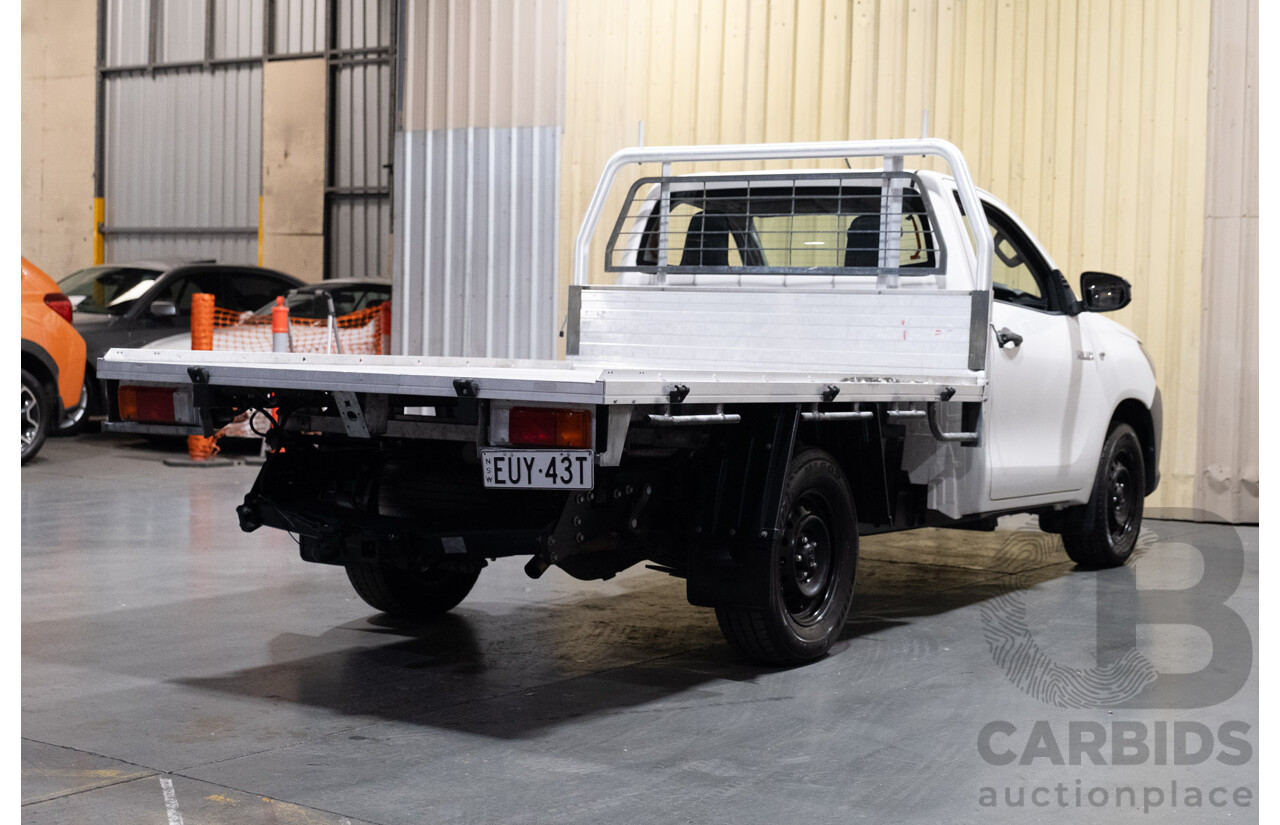 2/2016 Toyota Hilux Workmate TGN121R MY16 2d C/Chas White 2.7L