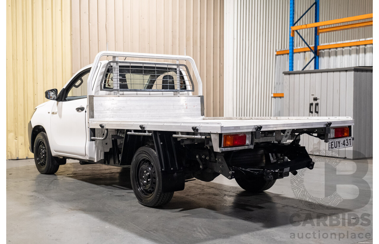 2/2016 Toyota Hilux Workmate TGN121R MY16 2d C/Chas White 2.7L