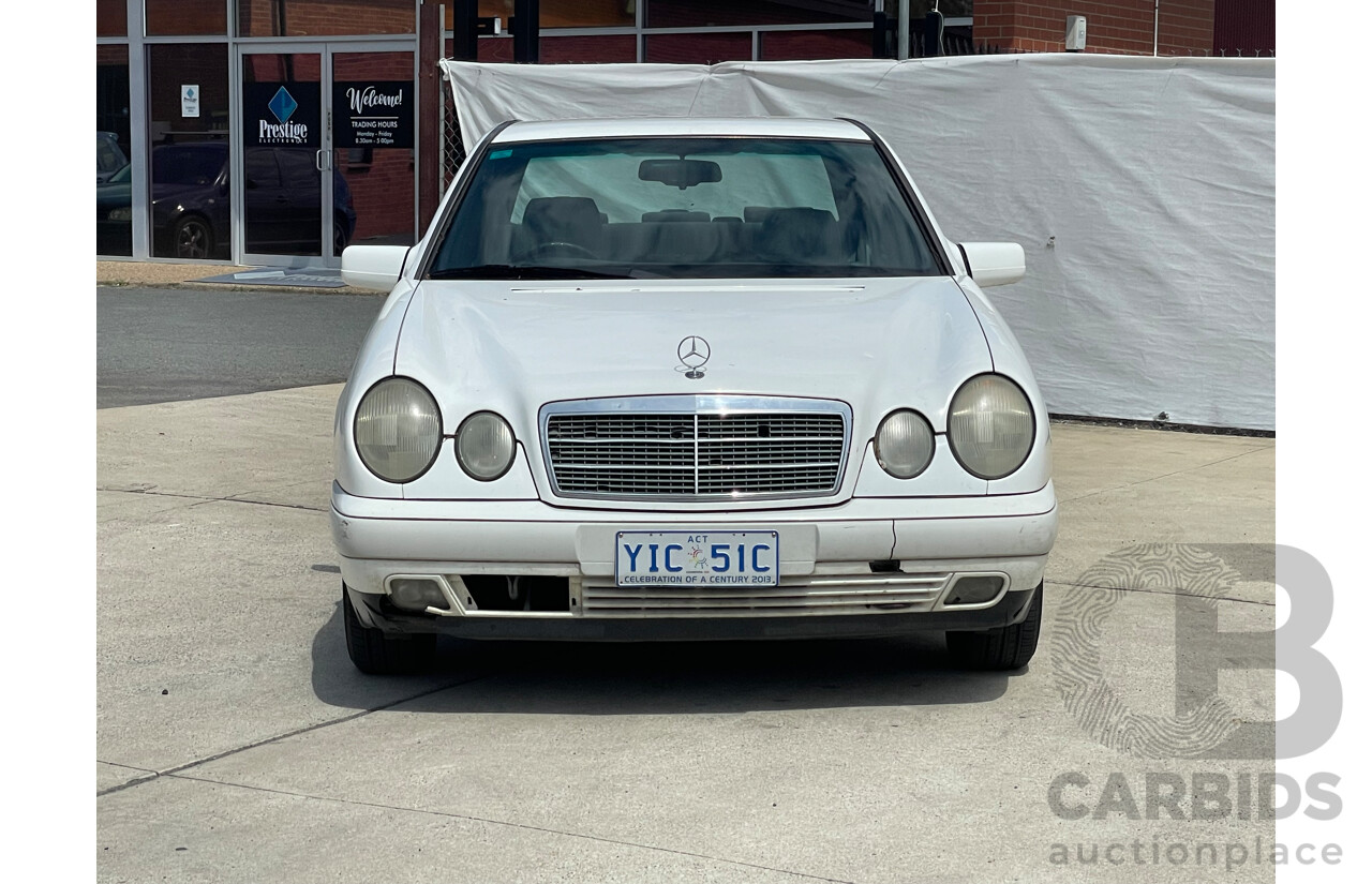 1/1996 Mercedes-Benz E230 Classic W210 4d Sedan White 2.3L