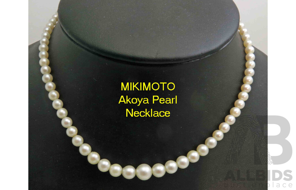 MIKIMOTO Graduated Pearl necklace