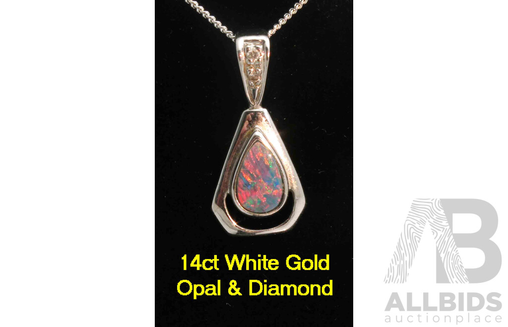 14ct White Gold Opal & Diamond Pendant