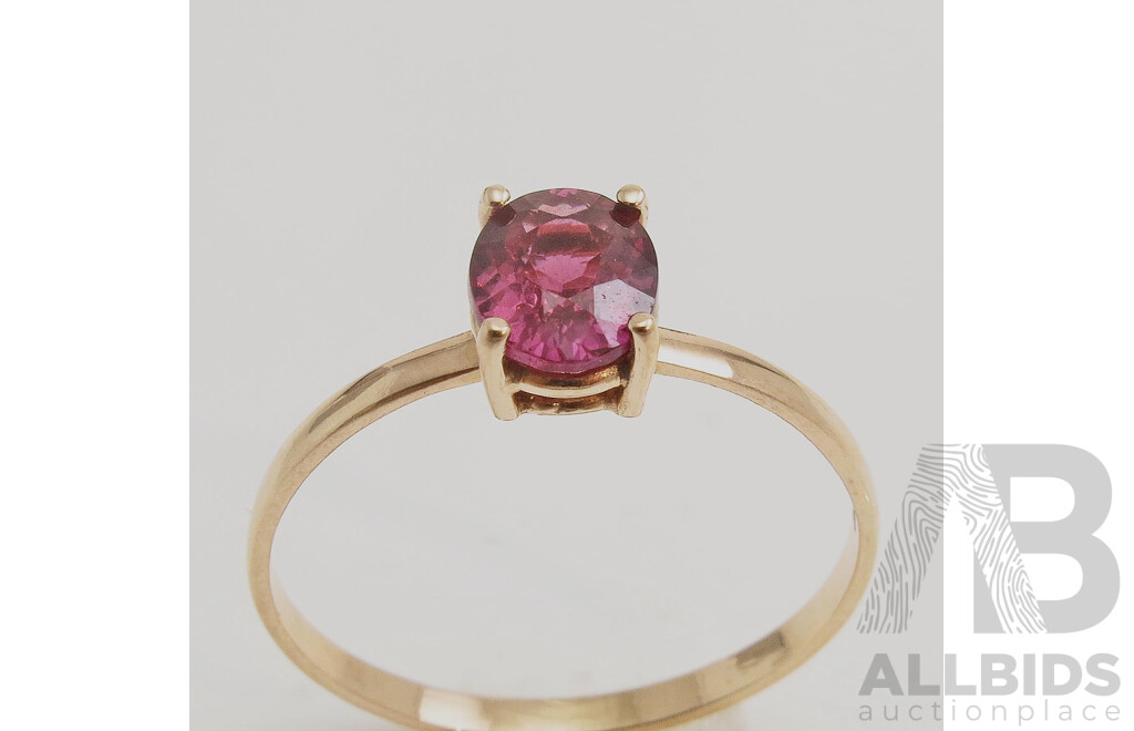 18ct Gold Ring - Ceylon Ruby
